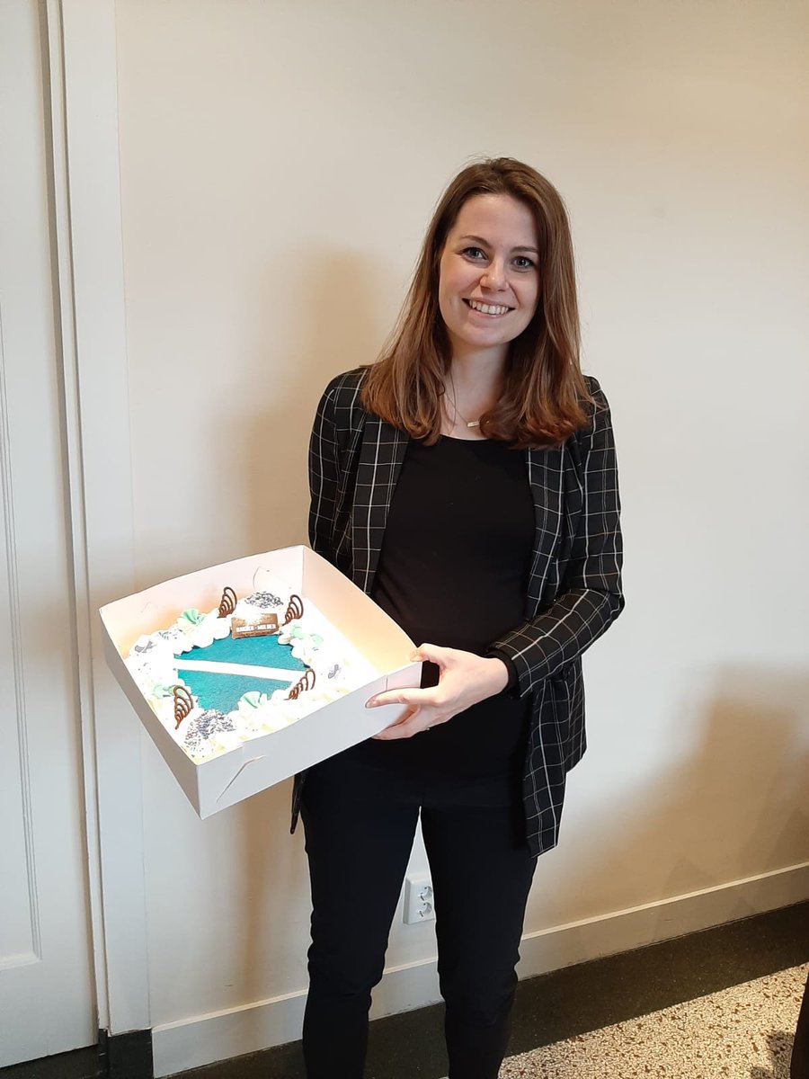 Vanaf morgen gaat onze collega Sabine Vlaanderen-Vermeer met zwangerschapsverlof! We nemen daarom voor een paar maanden afscheid van Sabine.
We wensen Sabine een heel fijn verlof toe. 🙂