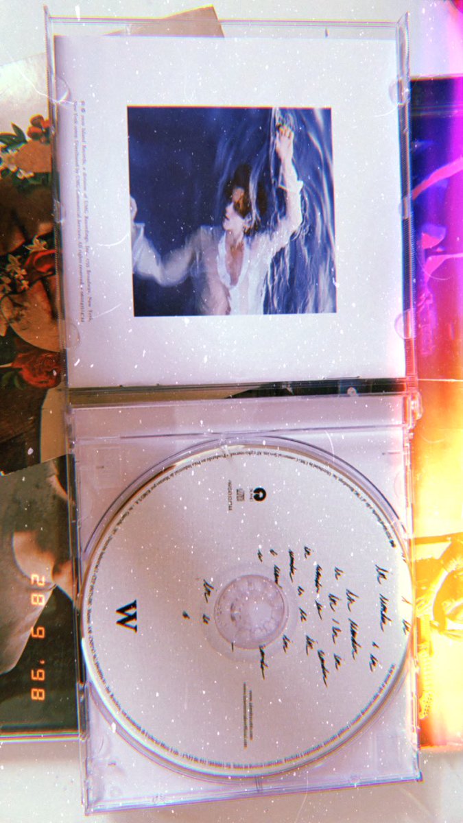 loveshawnly's tweet photo. My #Wonder album has just arrived! I’m blown away by how incredible this album is, it’s so special and magical and the physical copy is so pretty! I’m so so proud of Shawn and the whole team 💙 #WonderBuyouts #WonderOutNow @ShawnMendes @ShawnAccess https://t.co/BfB26gGG1w