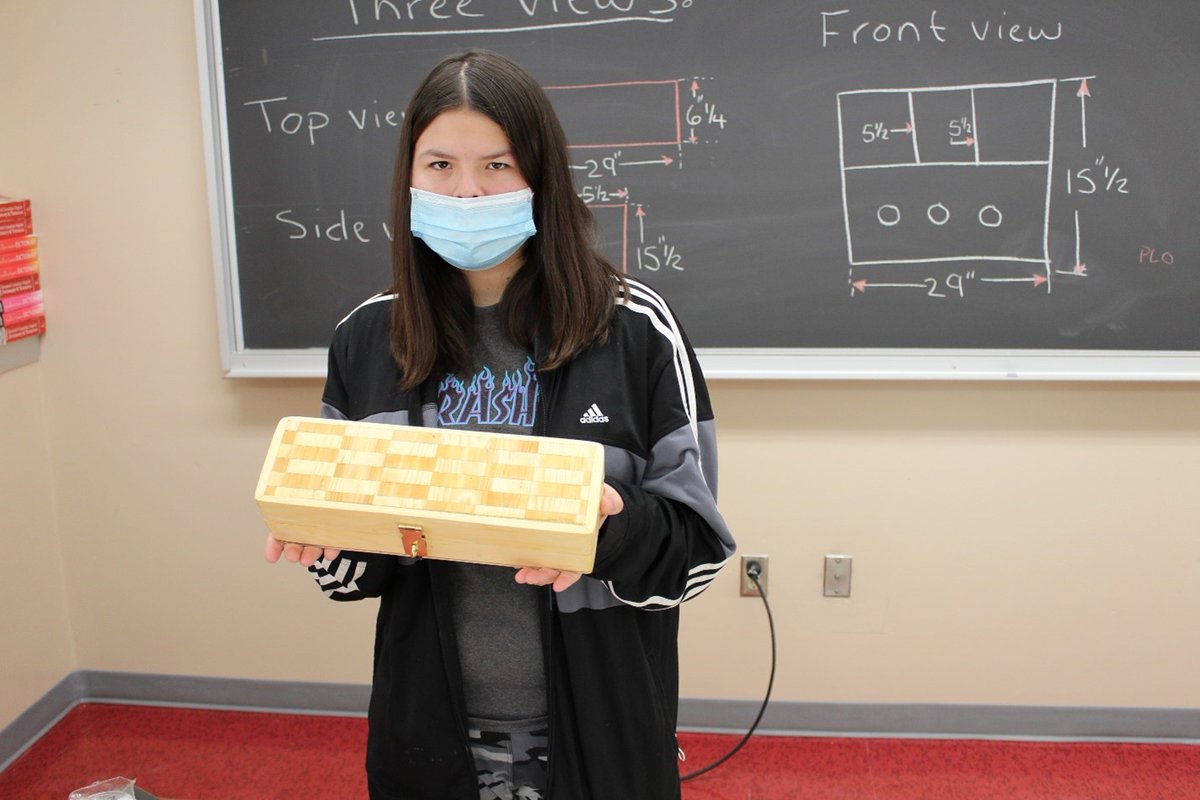 WikyBoardEd's tweet image. NISHKE! Check out these amazing creations that the @wasseabinwhs technology class created. #WiikwemkoongProud #TechnologyClass #woodworking
