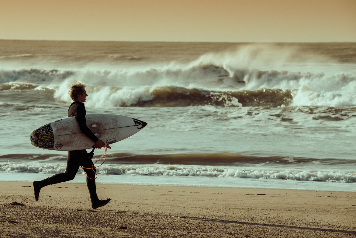 La nueva joya del surf argentino ya se codea con los mejores:

Se trata de Franco Radziunas, marplatense de 18 años que viene de lograr la primera victoria en Open en su debut en el circuito argentino

Nota completa: bit.ly/3v5nbN8