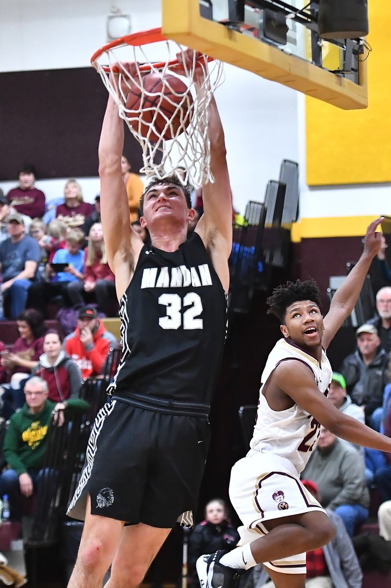 MandanBBB's tweet image. Happy birthday to to former Brave and 2020 graduate Elijah Klein! Elijah’s favorite hobby is gaming and he likes fruits more than veggies. Elijah is currently in school at UND. Happy birthday Elijah!🎉🎂#GoBraves #OnceABraveAlwaysABrave #HBDElijah