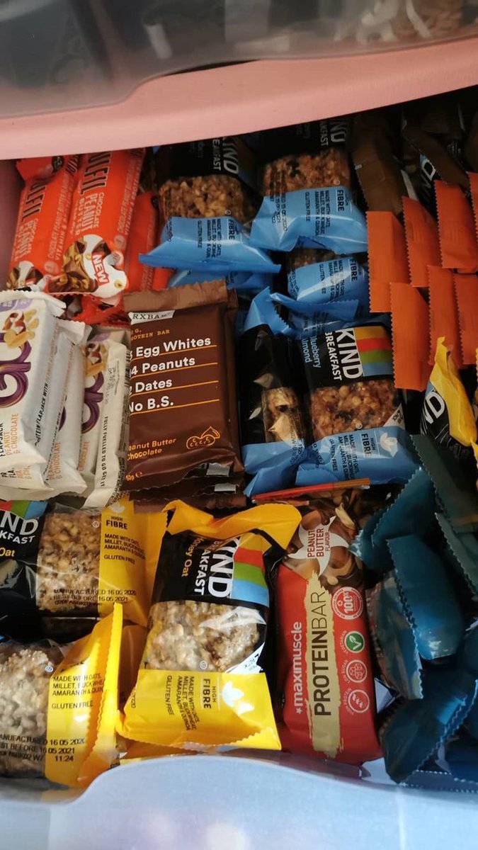 Nutricircle_uk's tweet photo. This Food Circle stash by @ bradley95marles (IG)🔥
What would you have first out of this lot? 😍
#MoreTasteLessWaste #FoodCircle #HappyCustomer https://t.co/pAf2SafLPE
