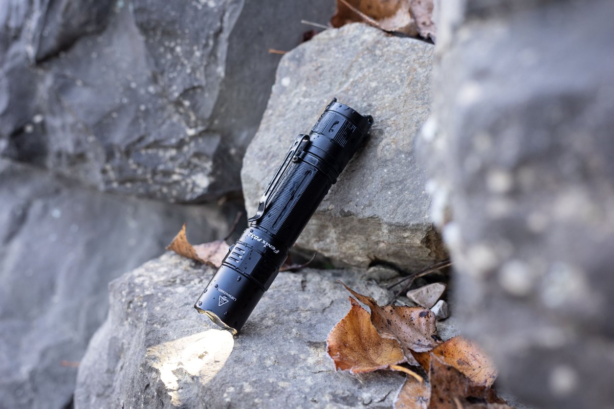 FenixProducts's tweet photo. How to choose a suitable outdoor flashlight?
Waterproof, anti-drop, strong performance, and most importantly, tasteful.#Fenix #PD32 V2.0 #outdoor https://t.co/01QO9Hd1GZ