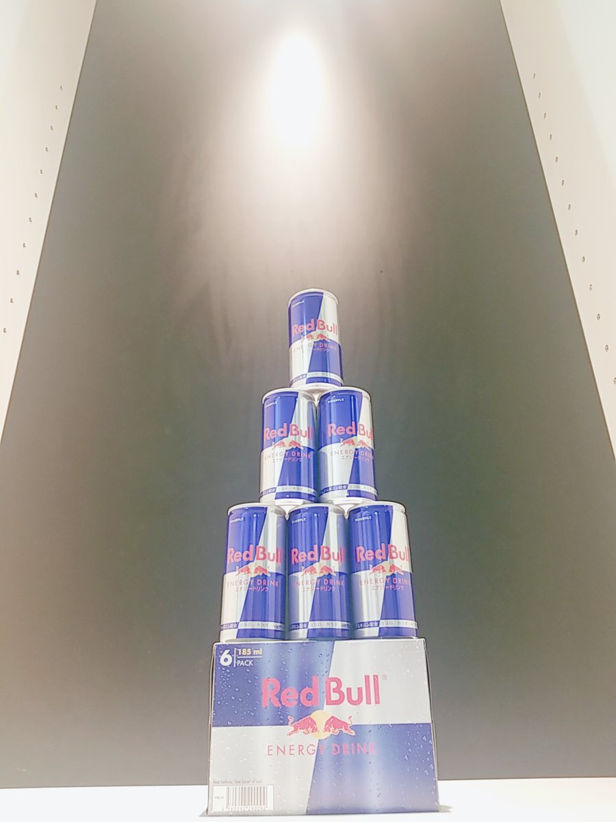 Lion田中前店 こんばんは 加熱式タバコ喫煙エリア設置店舗 Lion田中前店 です 夜の ライオン 盛り上がってますよ この時間になると眠くなって きますよね そんな時は レッドブル 翼を頂いて羽ばたいちゃって ください ʚ W ɞ