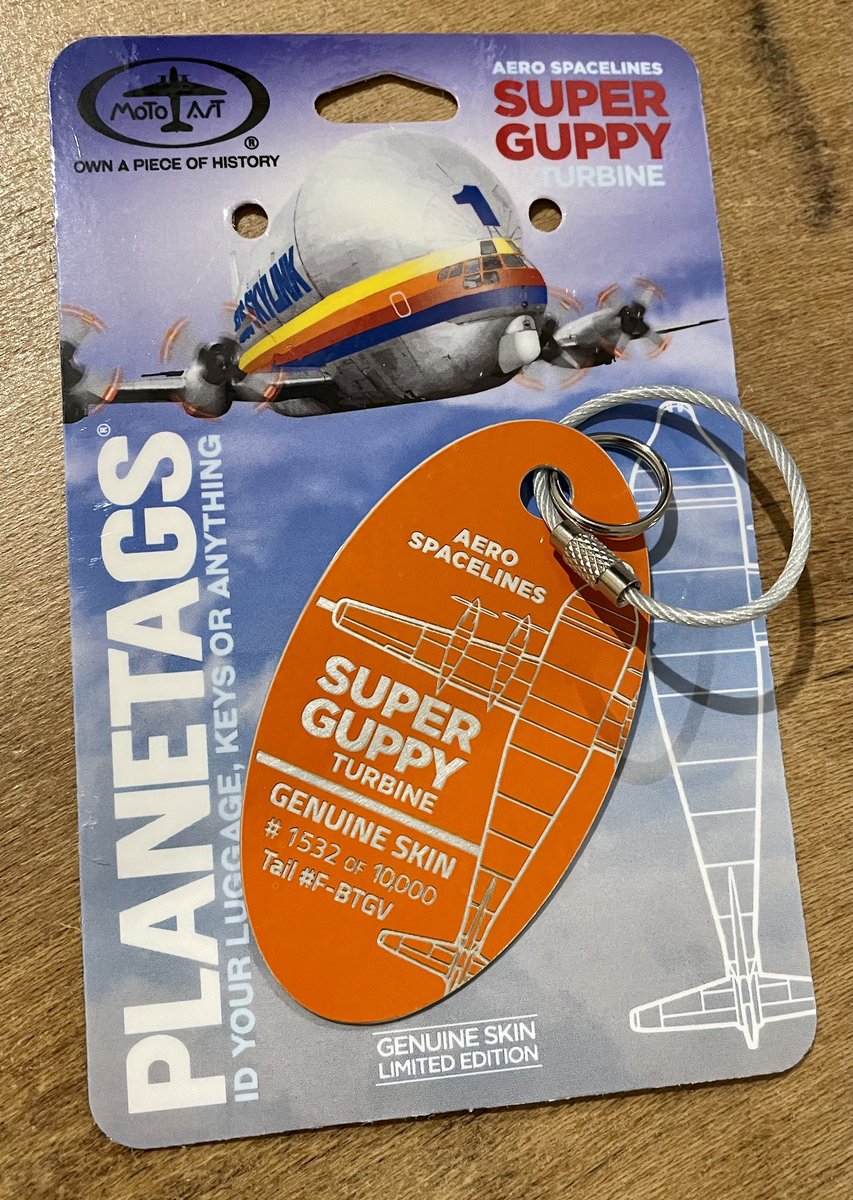 frogspix's tweet photo. Yesterday was a great day ! I received my first plane tag ! Not only a tag but a former Super Guppy Tag ! 🤗👍🏻🐳 #FBTGV #Guppy #Airbus #PlaneTag #AeroSpacelines This is a great stuff #avgeek #MotoArt @motoartstudios https://t.co/NHjVinmn07