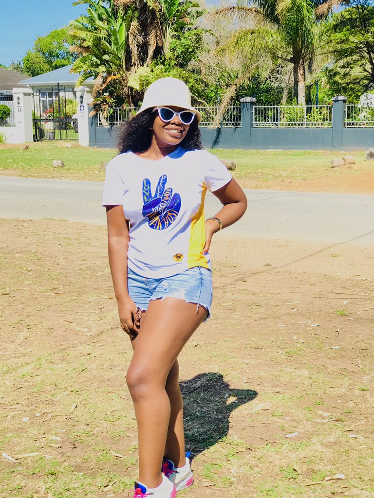 TheRealSiyah's tweet photo. @KaizerChiefs @jet_fashion ✌🏾🧡🖤 #KCJetWear #KCJetFashion https://t.co/pUaUyuzLwl