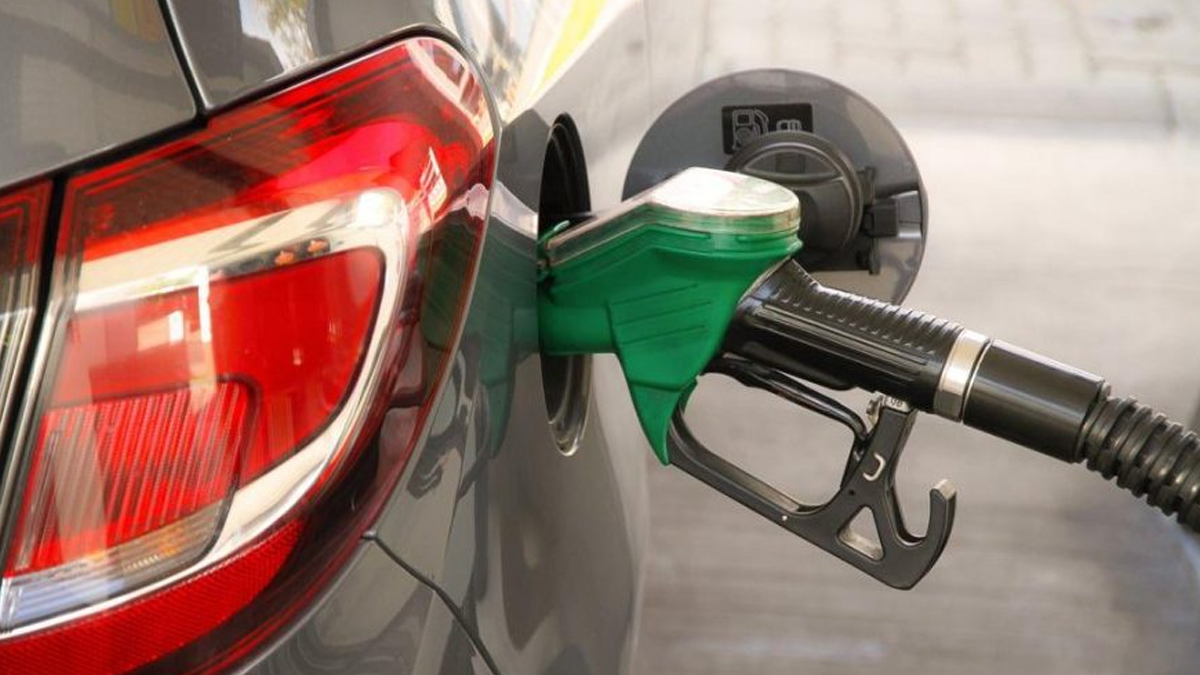 bptmedya's tweet photo. Benzine bu gece, motorine ise yarın gece 30’ar kuruş zam gelecek. https://t.co/z1GNBqvC97