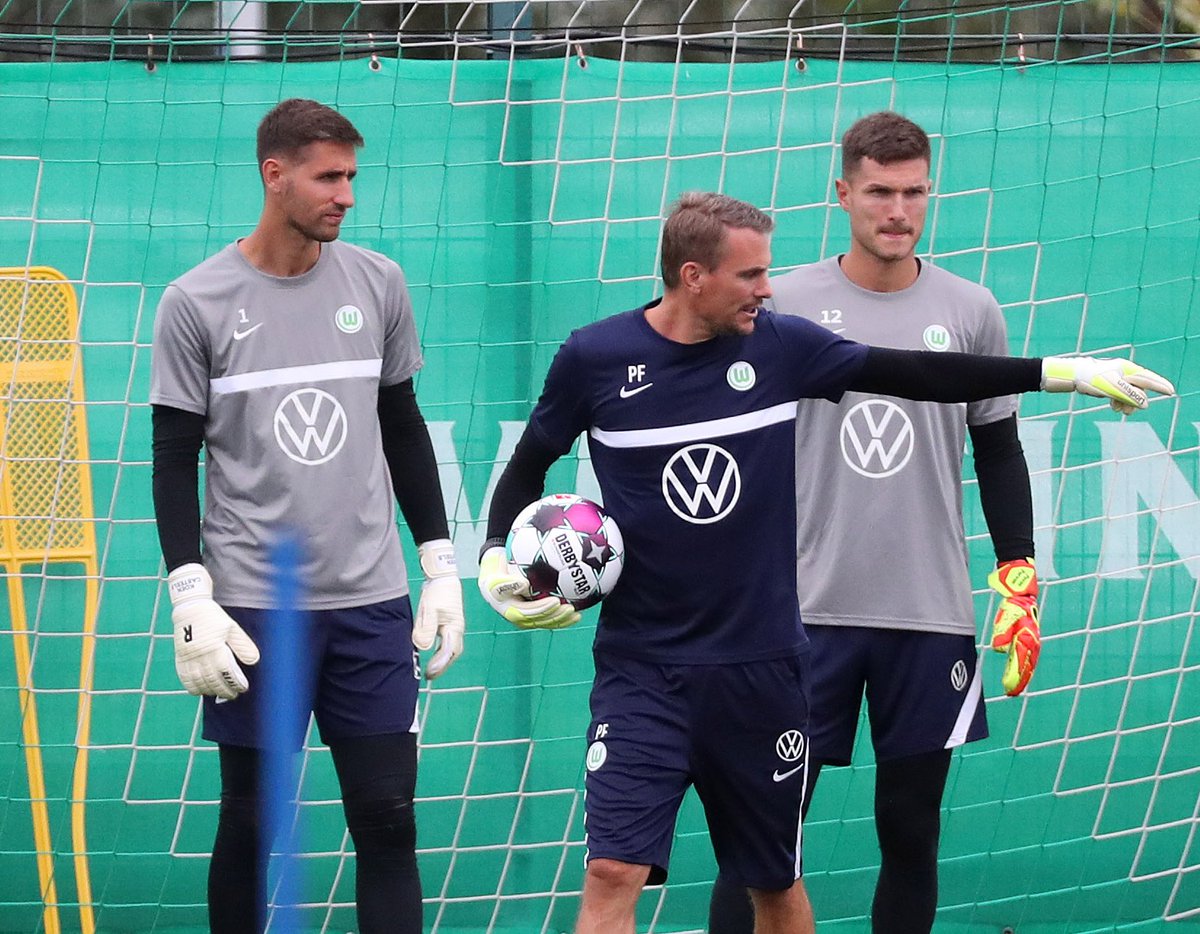 torwart.de-Interview mit Torwarttrainer Pascal Formann (VfL Wolfsburg) über Koen Casteels, Pavao Pervan und vieles mehr

torwart.de/magazin/torwar…