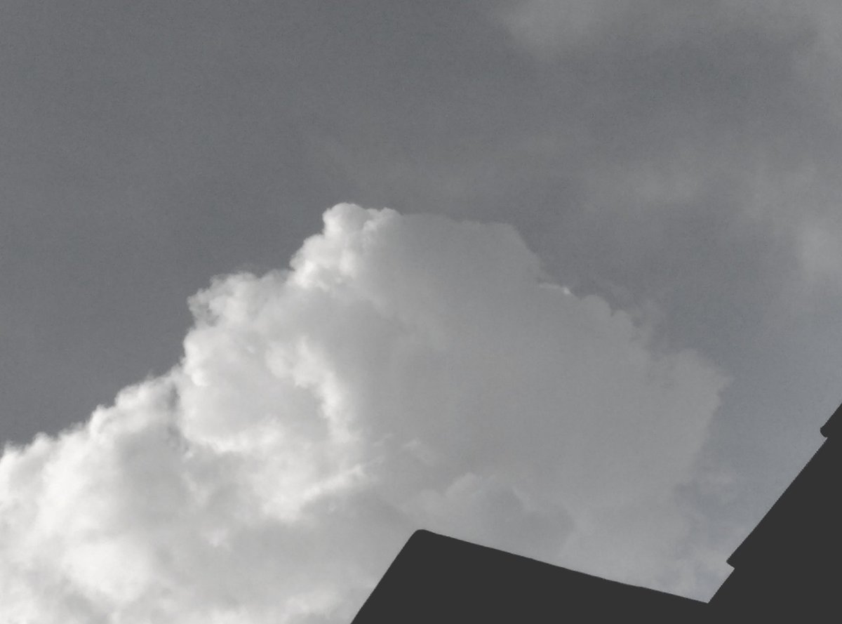 moonhourbi's tweet photo. aku gabut,jadi mari ku post pict awan-awan lucu yang ku ambil https://t.co/Ov8IpsAVly