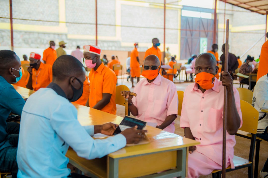 Rwanda Correctional Service (@rcs_rwanda) on Twitter photo As ongoing #COVID19 vaccination exercise, Rwanda Correctional Service in partnership with <a href="/RwandaHealth/">Ministry of Health | Rwanda</a> vaccinating inmates in Nyarugenge Prison regarding on high-risk categories.
#VaccinesSaveLive As ongoing #COVID19 vaccination exercise, Rwanda Correctional Service in partnership with <a href="/RwandaHealth/">Ministry of Health | Rwanda</a> vaccinating inmates in Nyarugenge Prison regarding on high-risk categories.
#VaccinesSaveLive