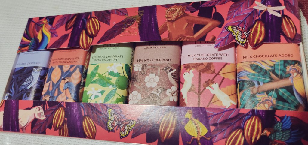 7bananacake's tweet photo. We got some beautifully packaged and interestingly flavoured chocolates (🇵🇭 made!) 🍫
Of course always want to make #SweetsClub try 😌 https://t.co/veuvE9NHRp