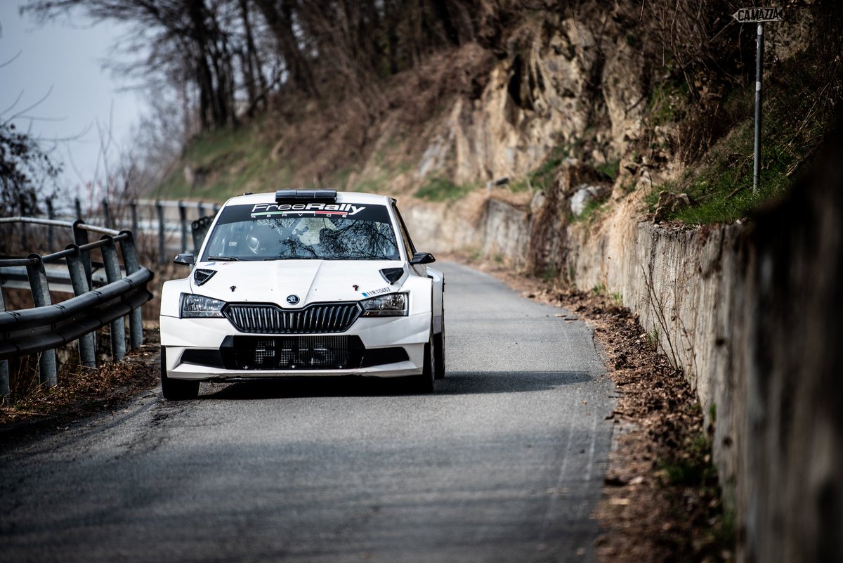 FilipMaresRally's tweet photo. 🇨🇿 Máme za sebou polovinu tesovacího dne. Po 6 měsících zpět ve Fabii a je to úžasné!😎
🇬🇧 We are in the middle of the test day. Back in Fabia after 6 months and it feels amazing!😎
#entryengineering #freerallyservice #michelinpilotsport
📸 Ondra Beneda - photo https://t.co/OtfMzpIjxY