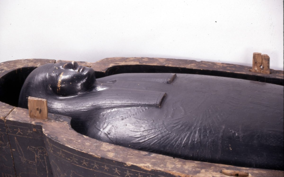 Scientist Kate Fulcher has been investigating what goes in to the mysterious ‘black goo’ found in some ancient Egyptian burials and why it was used – find out more in her blog post: ow.ly/QRSR30qK0Iy #BritishScienceWeek