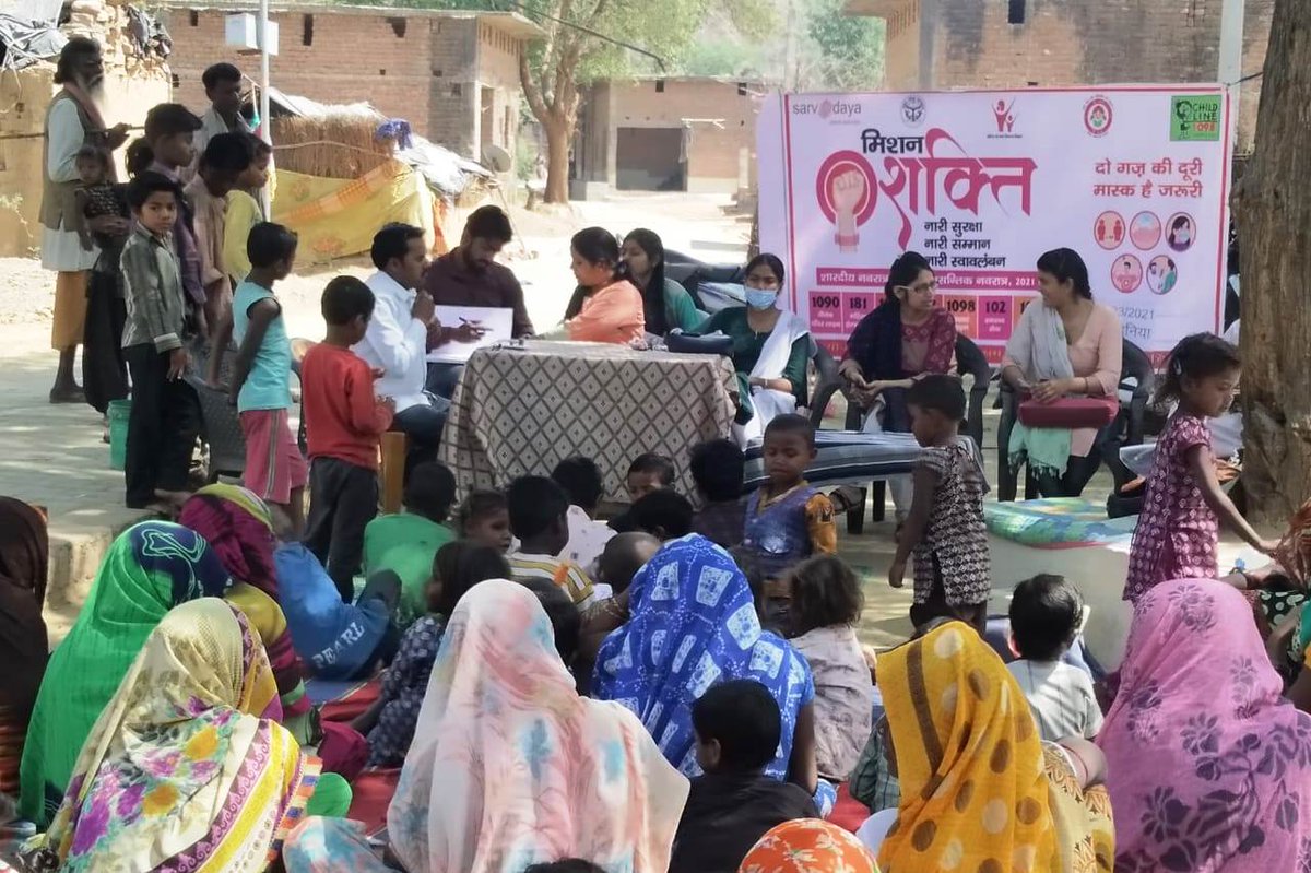 ssashram's tweet photo. @CHILDLINE1098 India Foundation's team met #women, #adolescents &amp; #children at Nayi Duniya Basti Chitrakoot &amp; had an interaction with villagers about #MissionShakti &amp; children's education. . 
@MinistryWCD @EduMinOfIndia  @CMOfficeUP  #womensecurity #weworktosupport #womensafety https://t.co/K0Ig5RdfIy