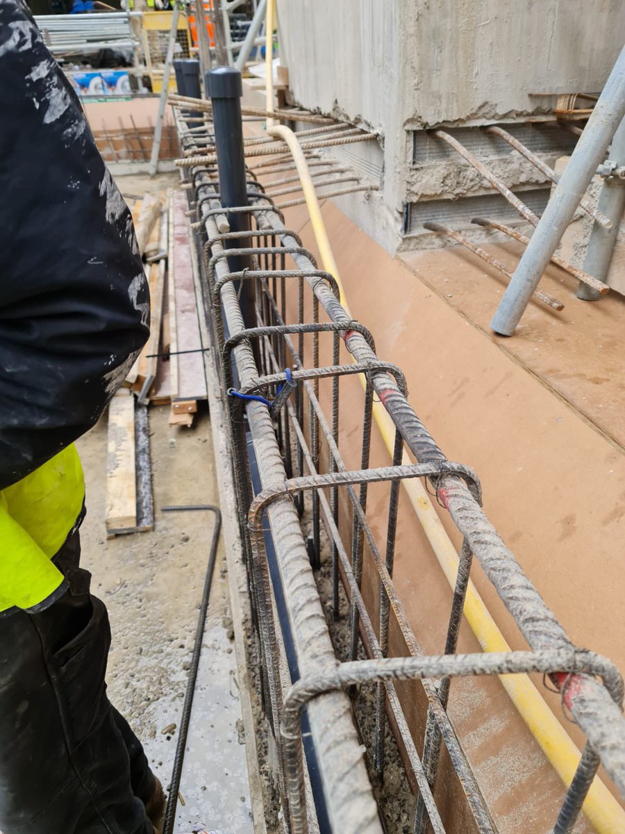 PoolsSmart's tweet image. New hotel build in London, just started on the swimming pool construction #swimmingpool #swimmingpooldesign #swimmingpoolconstruction