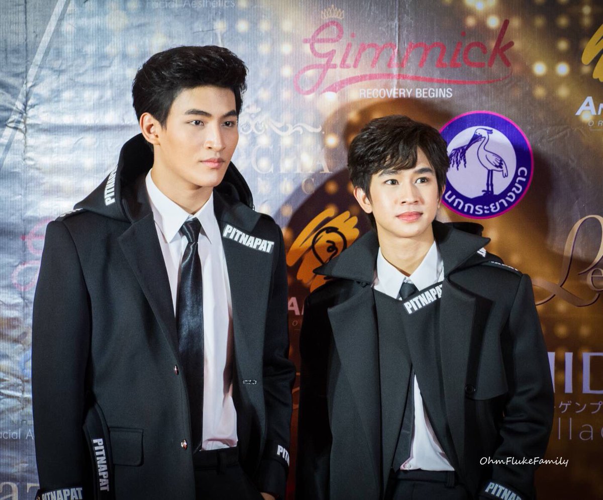 คู่จิ้นฟีเวอร์ 2020 ขอบคุณทีมงาน คณะกรรมการ สำหรับรางวัลแรกของคู่โอห์มฟลุ้ค น้องๆตั้งใจทำงานกันมาตลอด ที่สำคัญที่ขาดไม่ได้คือขอบคุณแฟนๆทุกคนสำหรับการสนับสนุนที่ดีตลอดมา #โอห์มฟลุ้คฟีเว่อร์2020