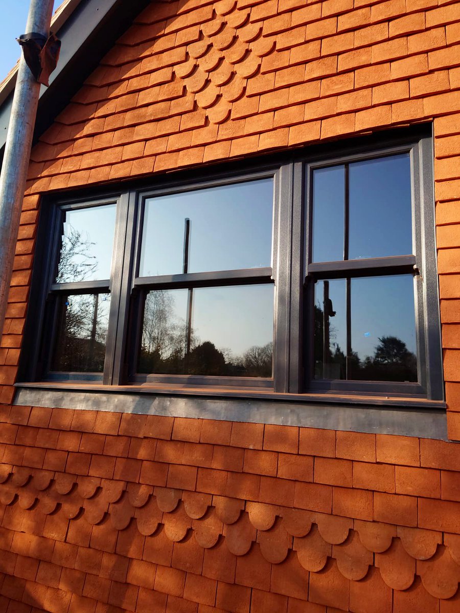 prwindowsltd's tweet photo. Barn conversion with #aluk #aluminium  #windows &amp; #doors in #Anthracite grey ❤️ beautiful combination ✨ @AluK_GB @CWGChoices @ChoicesAli  #aluminiumdoors #barnconversion #barn #livingspace #renovation #homeimprovementprojects #dorking #brokham #reigate #surreylife #localbusiness https://t.co/AeiwHH6Esp