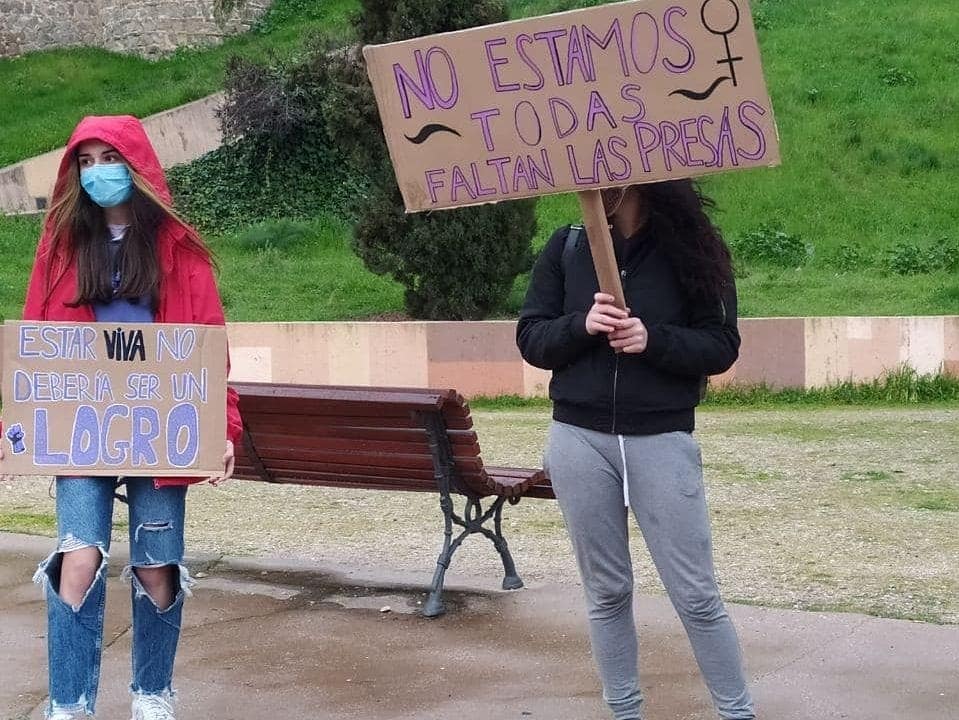 toledovioleta_'s tweet photo. ¡¡¡Las calles serán siempre nuestras!!! 💜✊
@AsambleaToledo
#8marzo2021 #8M
#8MCLM #8MEnMovimiento #CLMUnaVoz https://t.co/HvLsQcI5Pz