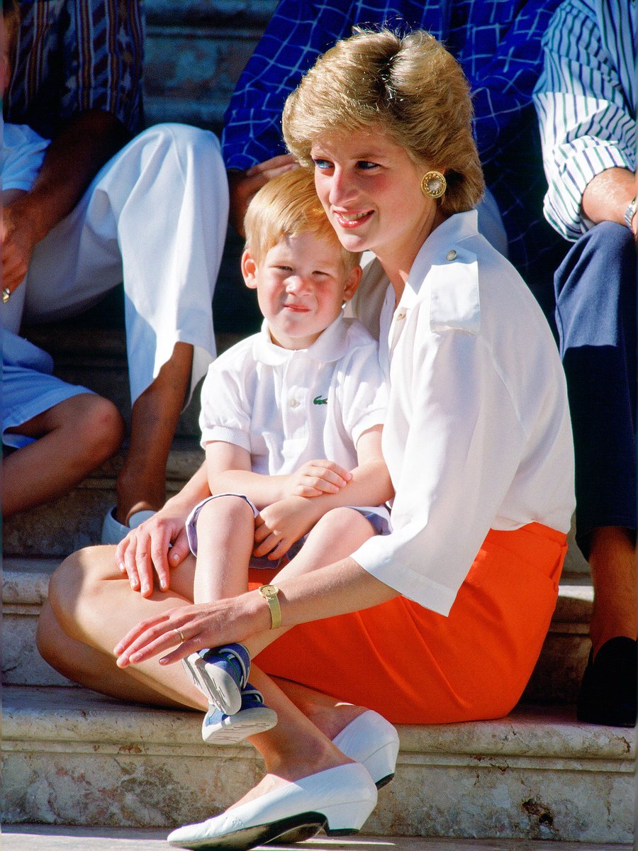 Diana would be so proud of Harry &amp; Megan #theroyalfamily #meganandharry #meganforthewin #AbolishTheMonarchy #justicefordiana