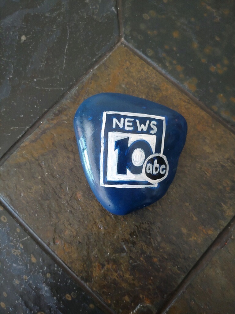 casshudson's tweet photo. A joy-spreading treasure hunt called #DelmarRocks started during the COVID-19 pandemic as a way for families to discover Delmar while spreading smiles.
@WTEN #OffTheBeatenPath
Shout out to the group for making us our very own @WTEN rock 😍
https://t.co/pa9OQMRfHB https://t.co/m8kFobhZpt