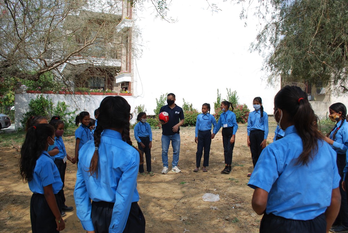 ProSportDev's tweet photo. We celebrated #InternationalWomensDay with our partners @PRIA_India &amp; @FoundationMf by organising sport based activities for girls &amp; boys at the Harijan Basti in Gurugram!

The fun games were thoroughly enjoyed, displaying the importance of being active in our daily lives! 🏈🏃‍♀️🏃‍♂️ https://t.co/MDaavCojF9