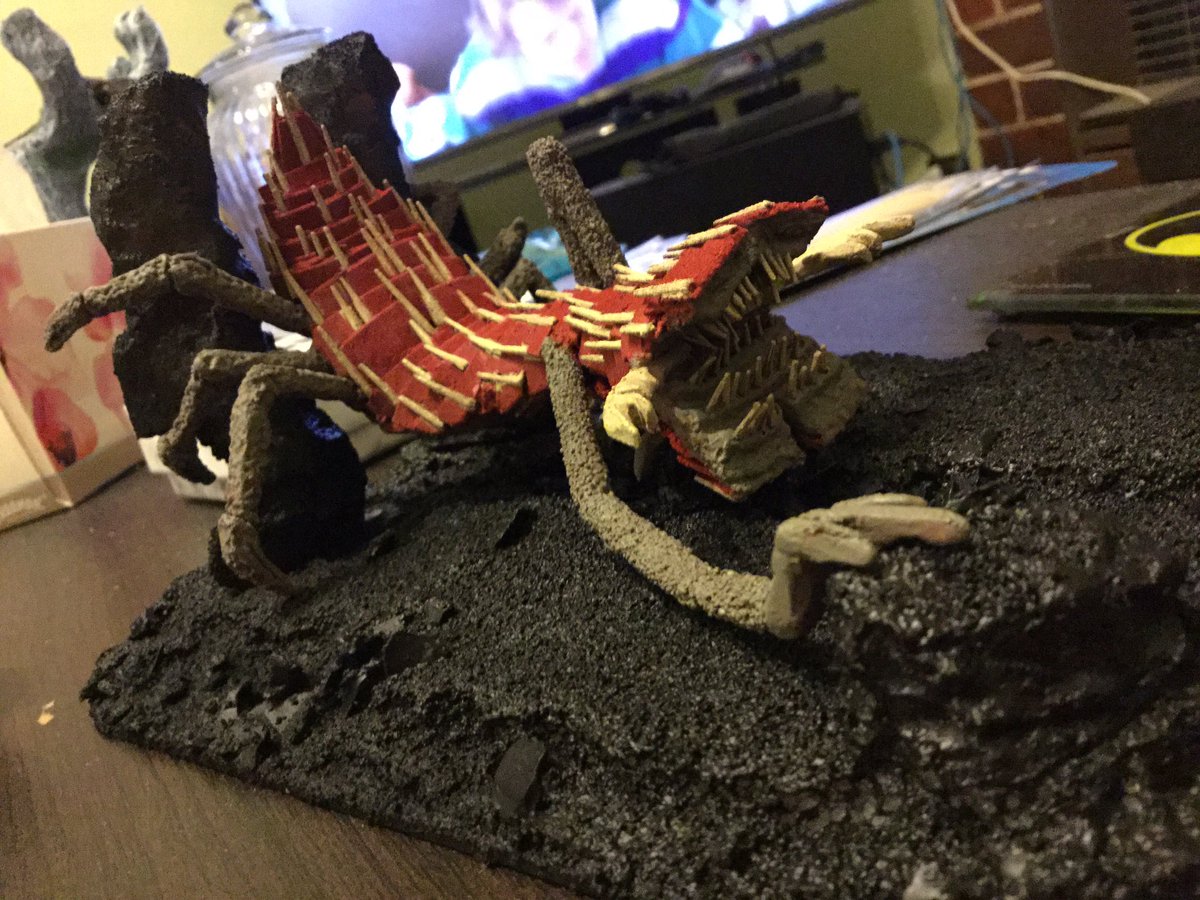 thesonicdark's tweet photo. Tuesday Night craft was trying to finish my creature design project. Definitely a hard one to paint. Didn’t even start on the base. #miniaturepainting #scratchbuild #WorkinProgress https://t.co/PFYRtBI2XU