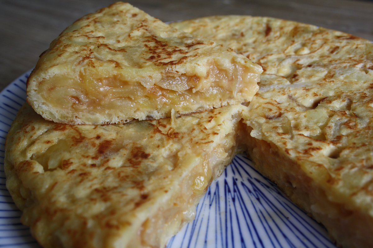 #DiaDeLaTortilla te dejamos nuestra receta en recetasexpress.com y en nuestro perfil de IG 

#cocina #receta #tortilla #tortilladepatata #tortilladepatatas #huevo #patata #españa #aceitedeoliva #aove