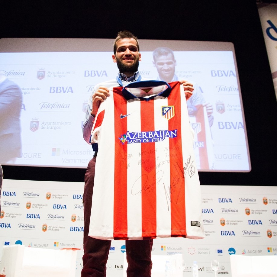 Atleti's tweet photo. Hoy nos ha dejado Carlos Matallanas, un gran atlético y ejemplo para todos por su coraje y corazón. Mandamos todo nuestro ánimo a su familia y amigos en estos duros momentos. DEP. https://t.co/ioJy09GdvB