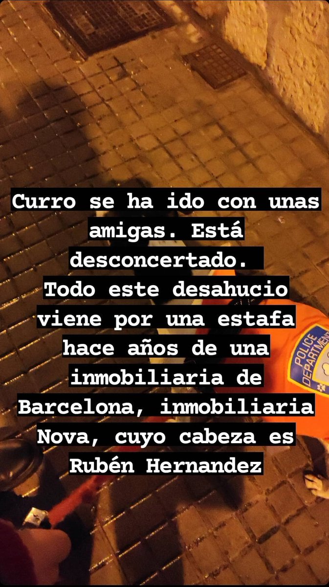 SuaveSedah's tweet photo. Ayer deshauciaron a una amiga y a su abuela de 90 años. En una hora estaban en la calle, mojándose por la lluvia. Una mujer de 90 años. Pasó en Palma de Mallorca.
Necesita una furgo para llevarse sus cosas. Toda ayuda es poca, gente. Gracias x compartir. https://t.co/xp5nZqrCKa