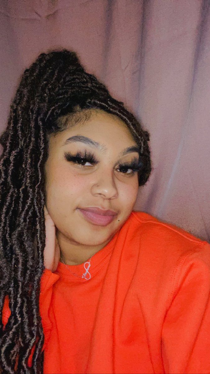 deeeannaax2's tweet photo. My random selfies cause ion ever post on Twitter 🥴😂 https://t.co/kPAFlGLt1j