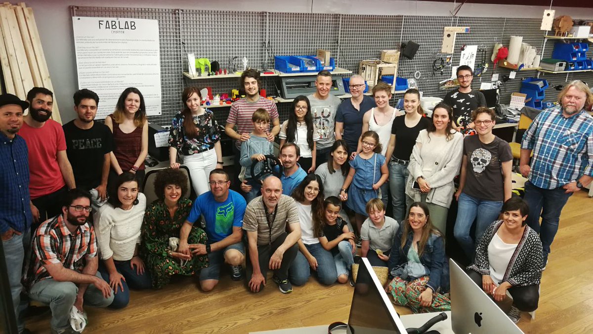 autofabricantes's tweet photo. ⚠️NOS DESALOJAN⚠️
Cierran @MedialabPrado esta semana y para siempre. 

Sin alternativa, sin diálogo, sin nada. Estábamos preparando una publicación para poner en valor estos 6 años de investigación en salud e impresión 3D... pero estamos en shock. ¿Por qué acabar con todo esto? https://t.co/62davkk3f8