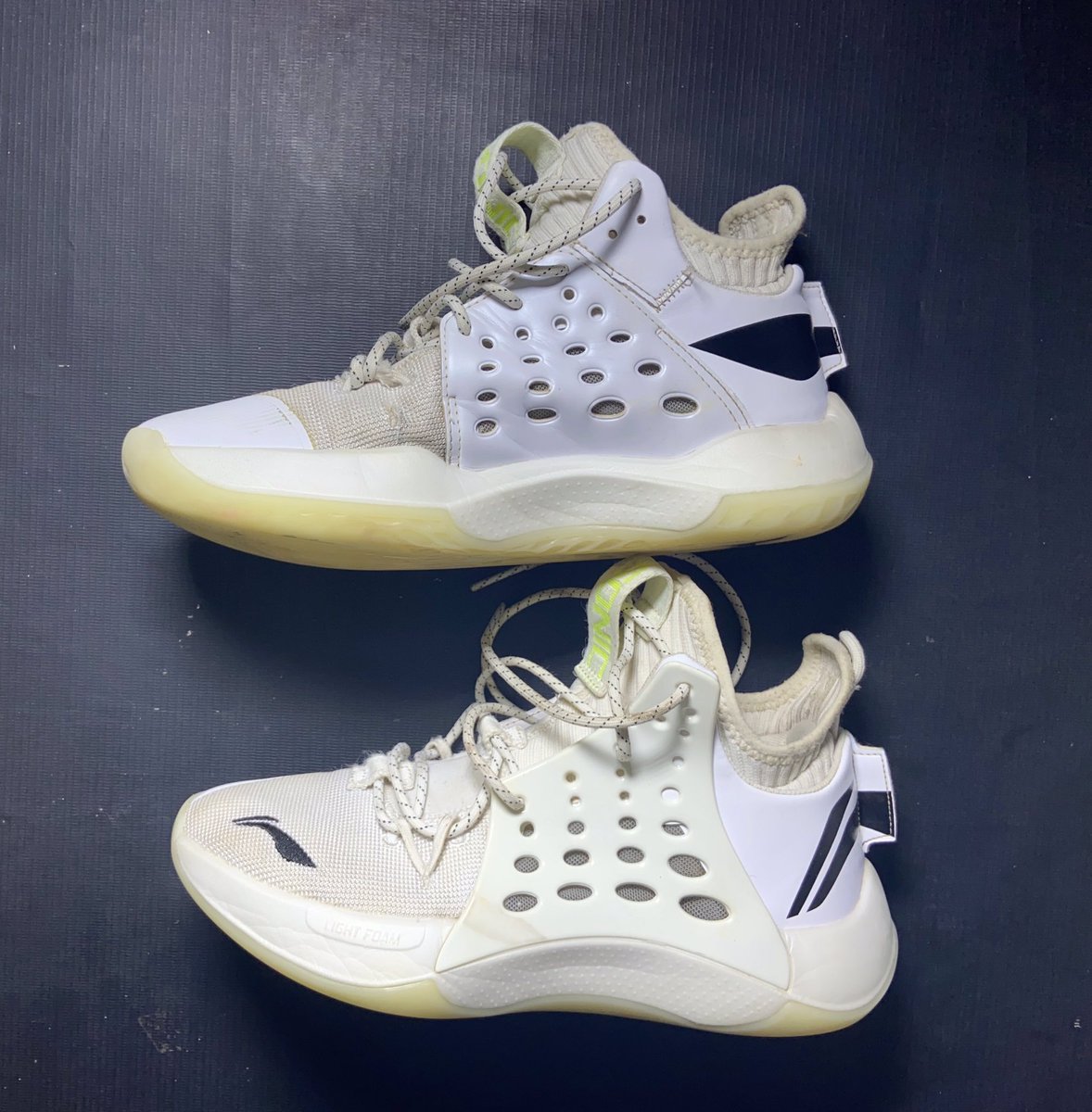 _footed's tweet image. NEW STOCK AVAILABLE⚡️⚡️

Please retweet, my customer is on your TL🙏🏼

First frame : size 44 | #15,000

Second frame : size 43| #10,000

Third frame : size 41| #7,000

Fourth frame : size 42 | #8000

Please Retweet and Send a DM to order