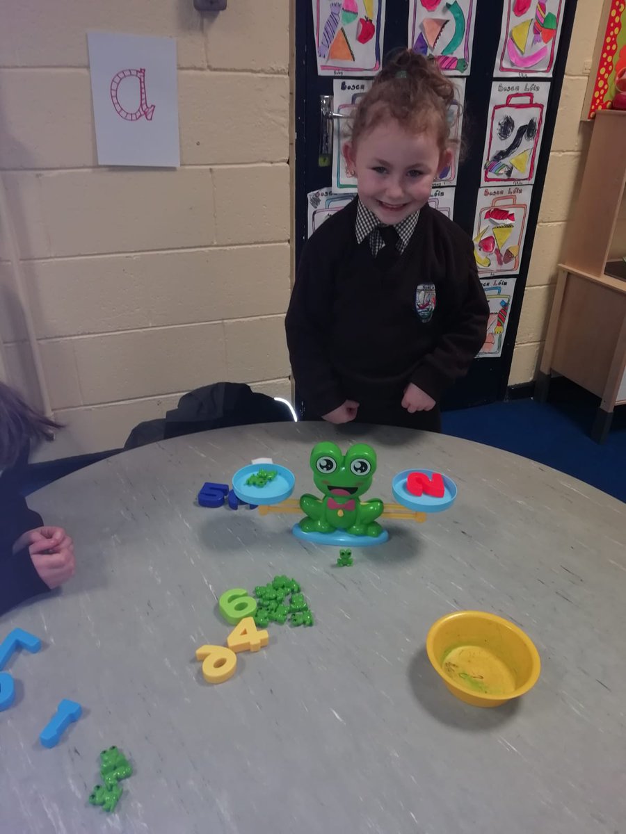 ScoilIde's tweet photo. Junior Infants Room 5 were learning at their Playful Maths Stations this morning. #itisgoodtobeback https://t.co/NHh6JhV7Bf