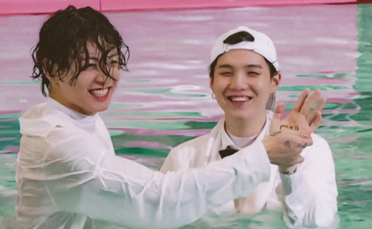 agustdfms's tweet photo. happiness #JK #SUGA ♡ https://t.co/AHZYqDqoNB