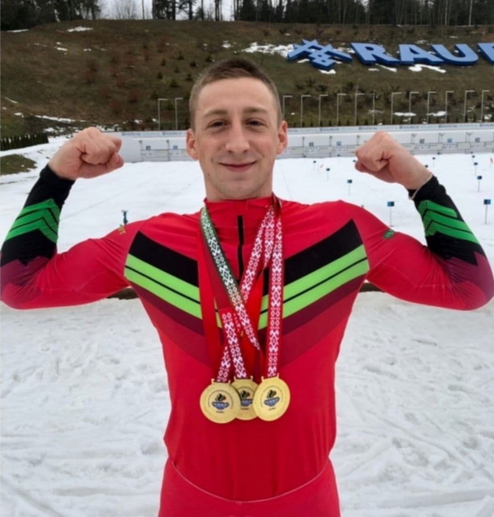 Спортсмены земляки. Спортсмен Виталий. Суздальцев Виталий спортсмен.