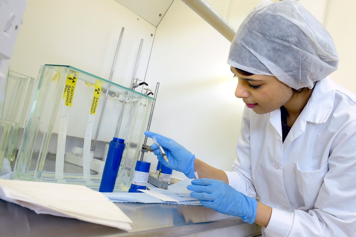 NHS Health Careers tweet media