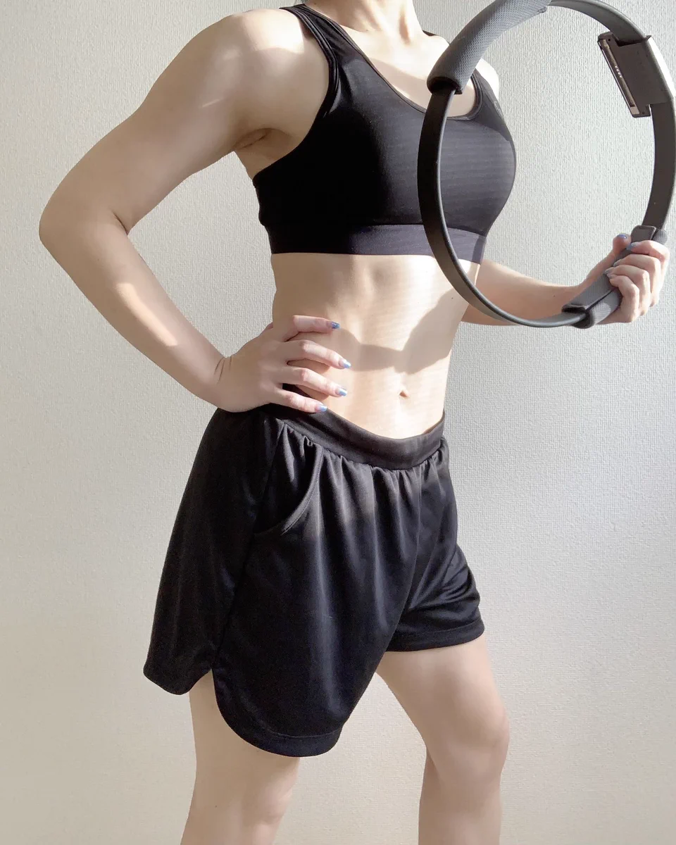 リングフィットのベントオーバーとバンザイサイドベンドは、脇腹に効果あり！