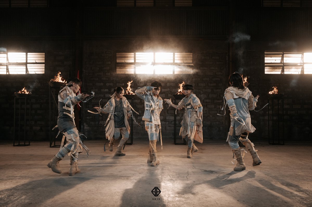 _jshclxx's tweet photo. We (mnloves) would like to congratulate @SB19Official to your newest single WHAT❓we would like to give our full support to all of you we wish that you are healthy and safe keep fighting again CONGRATULATIONS SB19 / A'TIN
from MNLoves..

Photos from @SB19Official https://t.co/YlnOzJ1dma