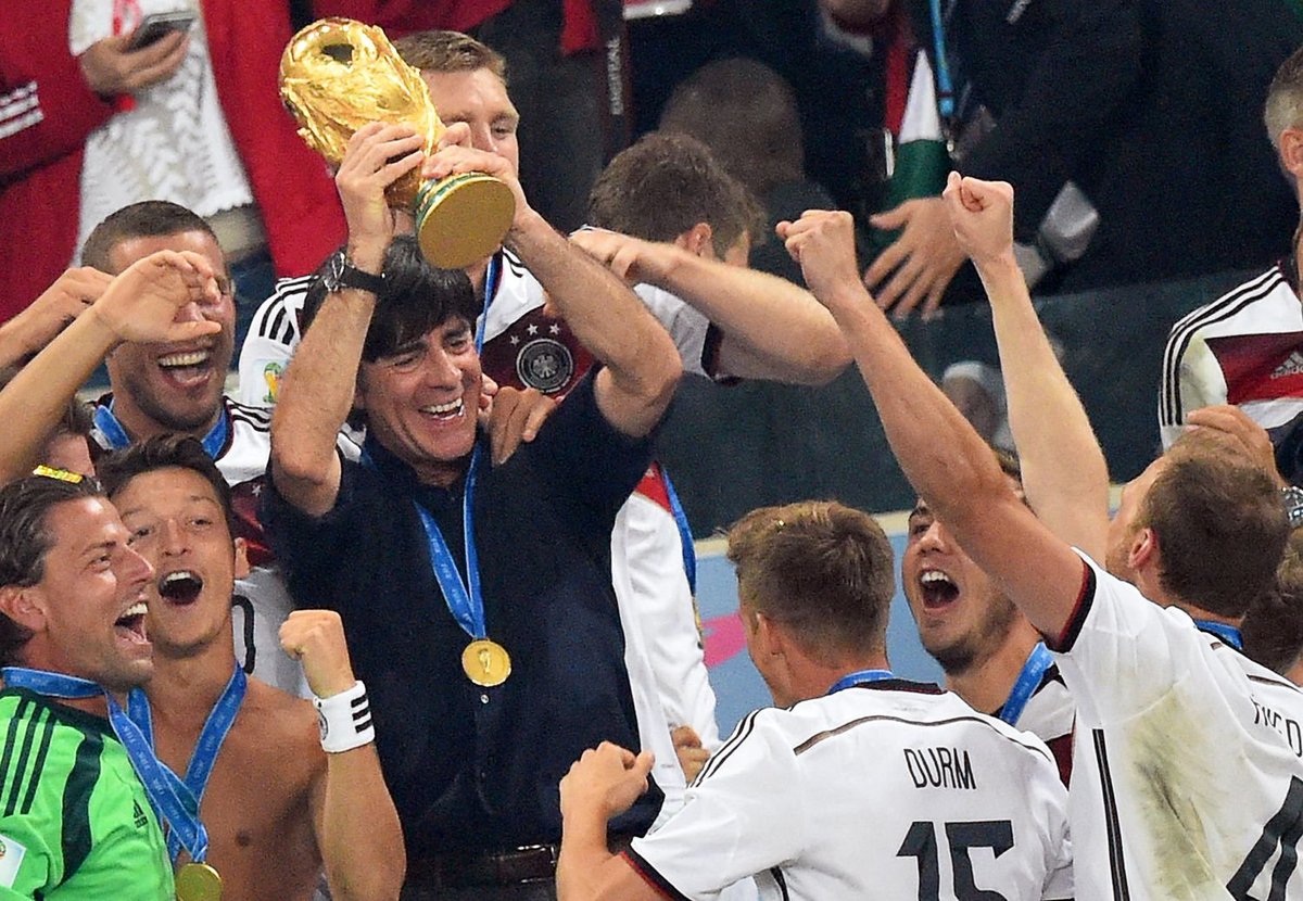 💣 Joachim Löw dejará de ser el DT de Alemania tras la disputa de la Eurocopa. 

➡️ 15 años en el cargo
➡️🏆 Copa del Mundo 2014
➡️🏆 Copa Confederaciones 2017
➡️ 🥈 Euro 2008
➡️ 🥉 Copa del Mundo 2010

120 victorias 
38 empates 
31 derrotas