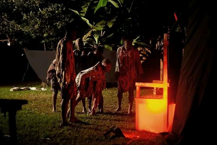 UmuringaMag's tweet photo. Retour en images du spectacle Kiti du 5 mars à @BujaSansTabou
Les danseurs de la Compagnie "Iwacu Dance" ont interprété de leur façon l'image de la lutte , le désir et la garde du pouvoir dans une chorégraphie de 45 minutes.
#culture
#umuringa https://t.co/m0ZqyxH6LK