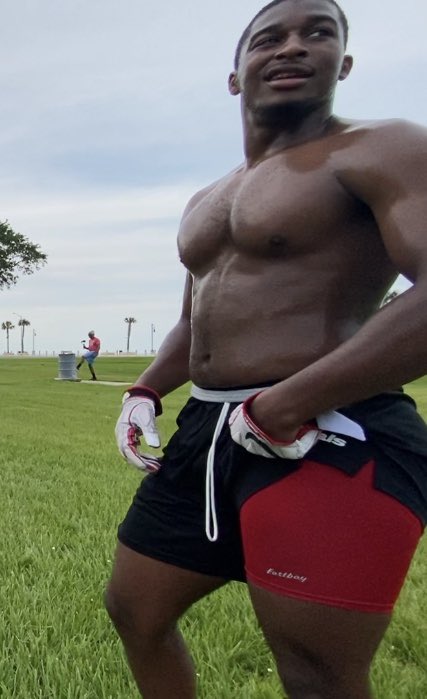 LEGENDARY SPORTS tweet media