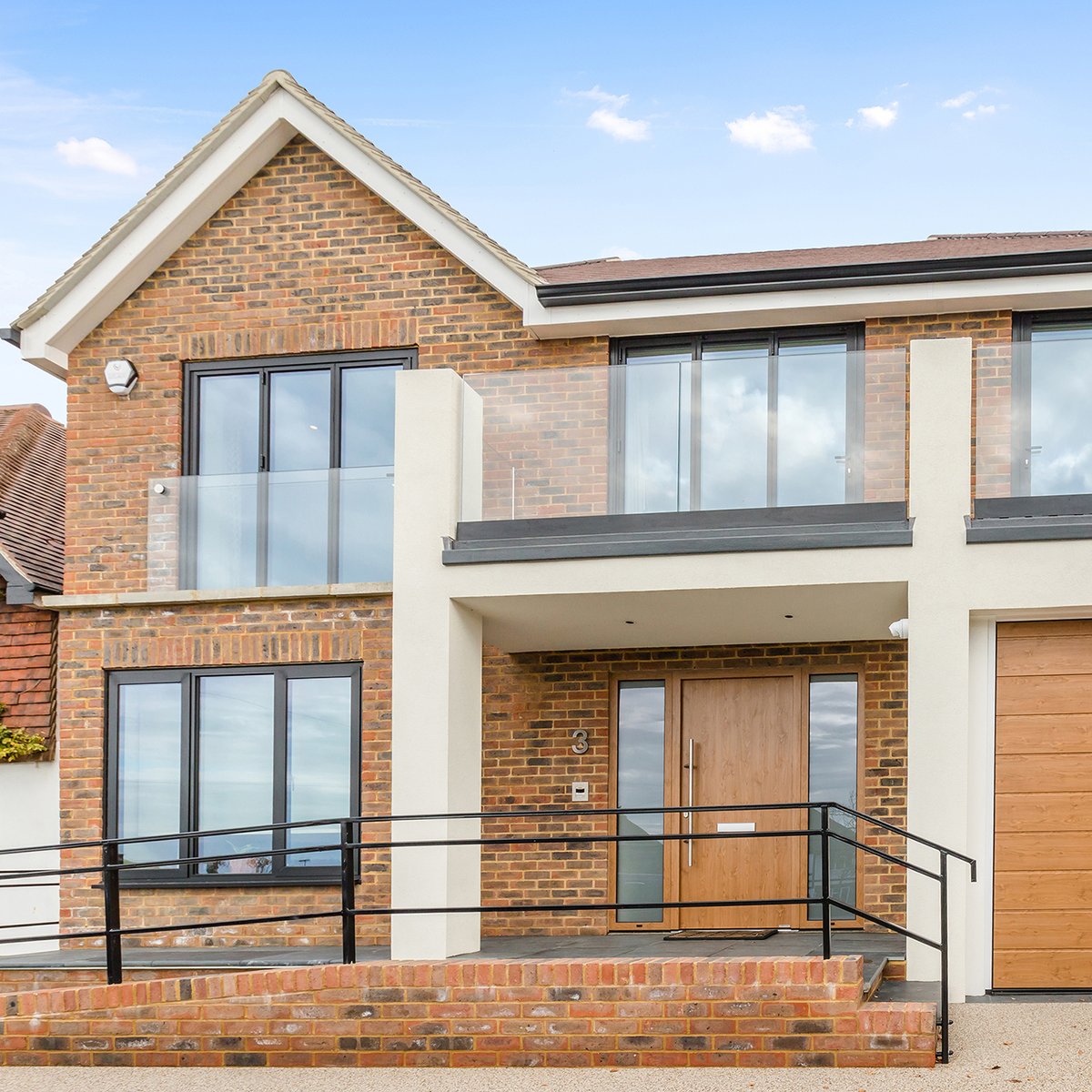 WoodhartGroup's tweet photo. Showcasing the Meadow new build property, a beautiful contemporary detached house created in 10 months by Woodhart Group.
Contact us today to discuss how Woodhart Group can assist with your project.
https://t.co/pWtfL7WXPU
#houserenovation #homerebuild #beautifulhomes https://t.co/9PghjoB1Mw