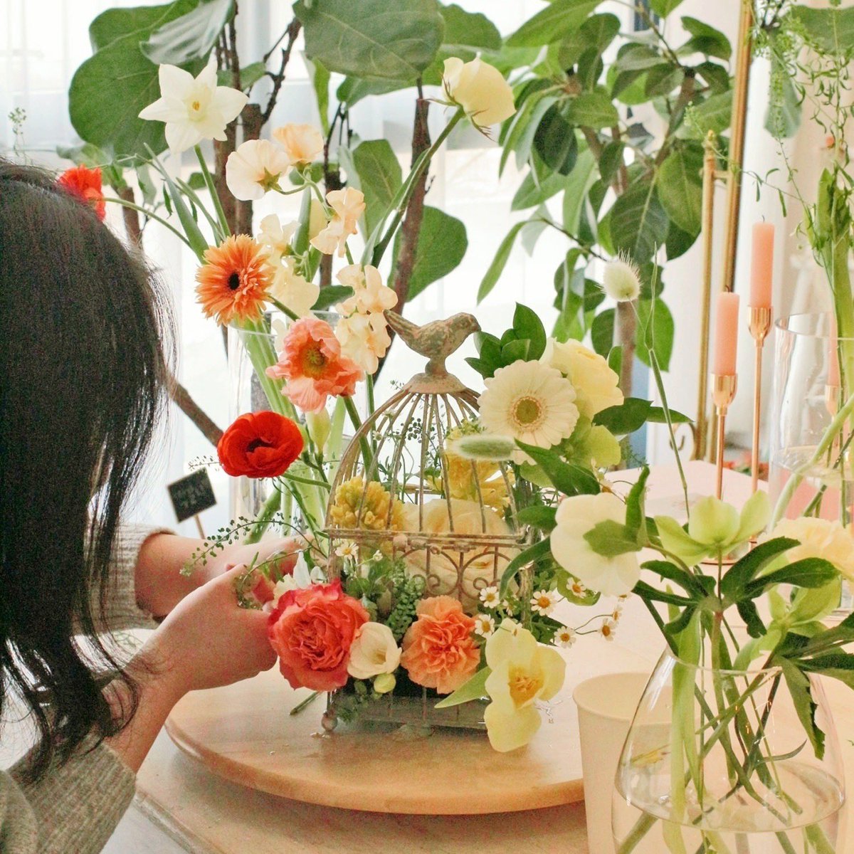 summer_days_h's tweet image. 그러다가 작년부터는 꽃을 배우기 시작해서 정말 오랜만에 다시 사업자를 냈어요. 새로운 상호는 ‘여름날’ 이에요.🌿 앞으로 이 계정에서 꽃 사진들 종종 보여드릴게요. 잘 부탁드립니다.☺️🌷💖