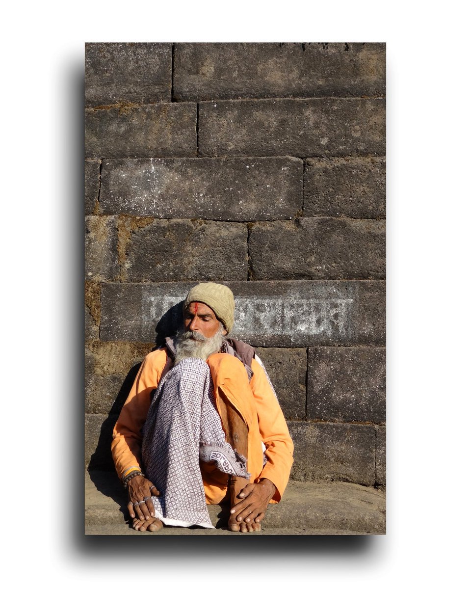 rohitjoshi1998's tweet photo. ~Meditation • Faith • Peace~
#harishchandragad #bhatkanti #meditation #faith #peace #durgbhramanti #blessings #pujari #photography #india #santa #picoftheday #gadkille #maharashtratourism #maharashtra_desha #maharashtra #mumbai #pune #aurangabad #kokankada #durga #blessed https://t.co/tq9vg7PU53