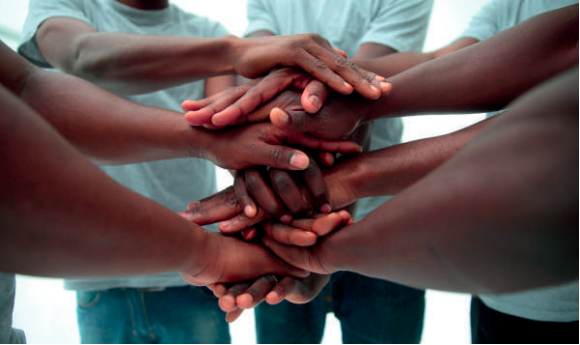 𝗟𝗔 𝗖𝗢𝗡𝗦𝗢𝗟𝗜𝗗𝗔𝗧𝗜𝗢𝗡 𝗗𝗘𝗦 𝗙𝗢𝗡𝗗𝗘𝗠𝗘𝗡𝗧𝗦 𝗗𝗨 𝗩𝗜𝗩𝗥𝗘 𝗘𝗡𝗦𝗘𝗠𝗕𝗟𝗘

Les autorités publiques du #Congo, à tous les niveaux, veilleront à promouvoir les valeurs de paix et d’unité nationale et travailleront à en éradiquer les obstacles.
#Team242
#DSN2021