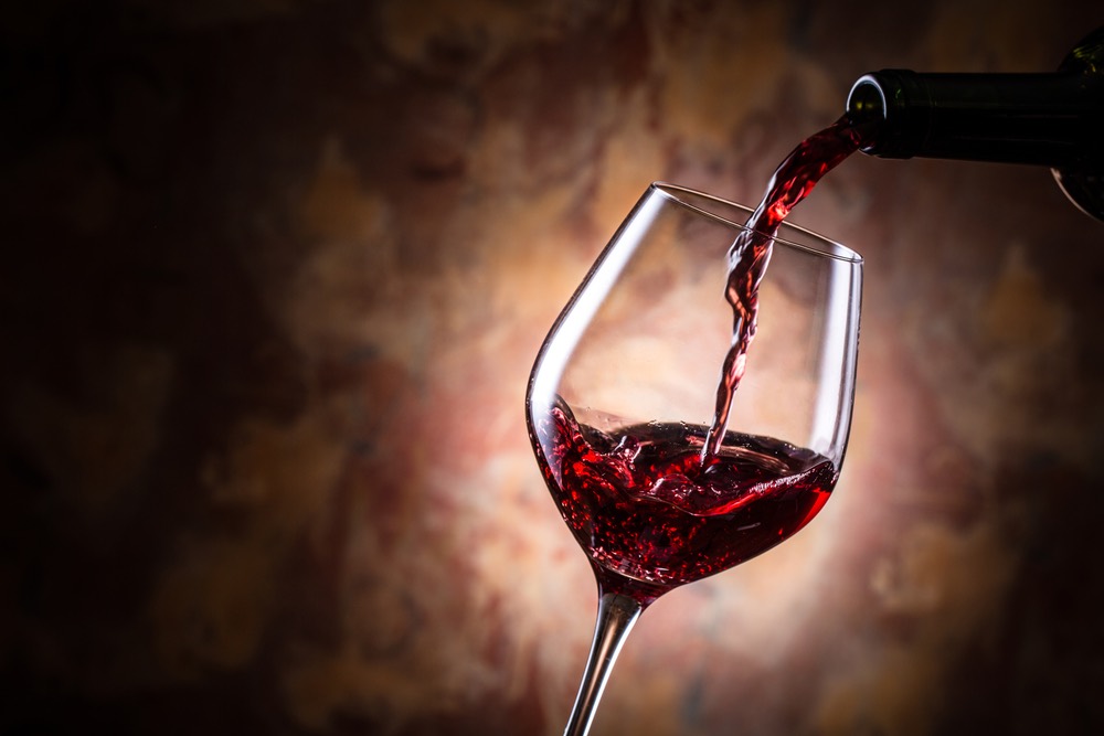 cantinabarba's tweet photo. Il mondo del vino è affascinante, ma complesso e non sempre di immediata comprensione.

Ai meno esperti suggeriamo di iniziare ruotando un calice, generalmente portatore di storie su persone, sentimenti, territori 🍷

https://t.co/hgCJldvRsG
https://t.co/mH69Hn4qhw

#abruzzowine https://t.co/CnuKyA7dFK