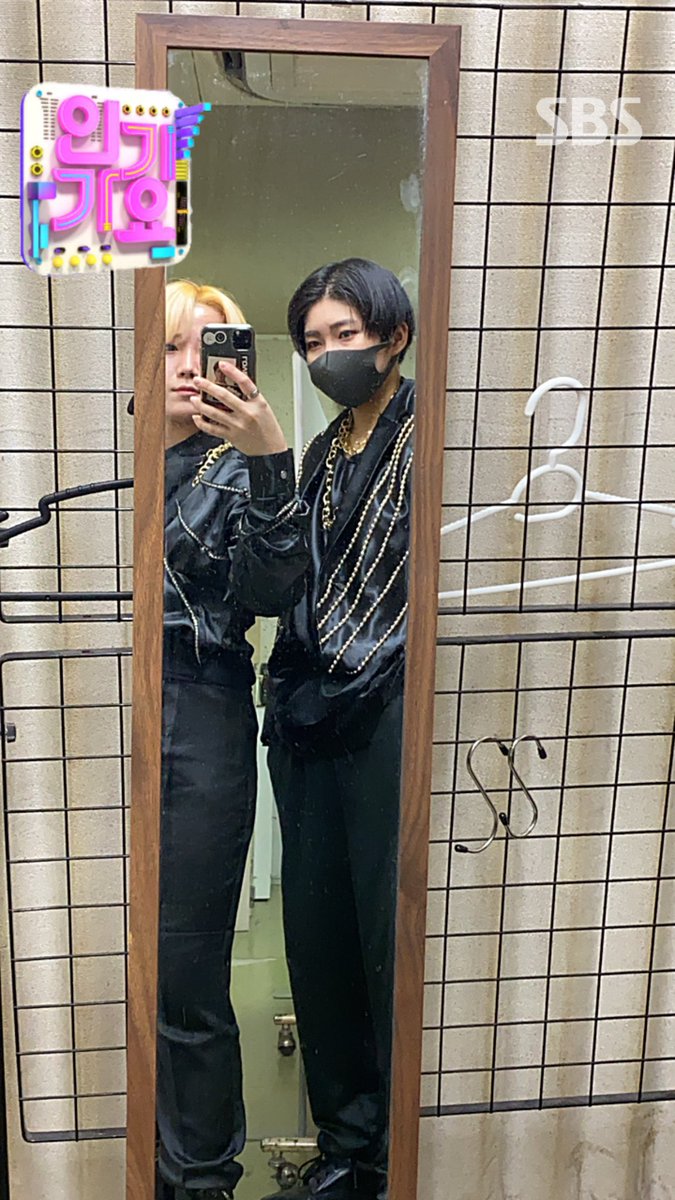 jw__twt's tweet photo. Shadow 2曲目
ol_kilで初NCTやらさせていただきました‼︎
ほんとに急遽で助っ人でつみさんに参加していただき、短い準備期間で仕上げてもらい、本当に感謝です😭🙇🏻‍♀️

久々にお会いできた方も多く改めてイベントにでる楽しさを実感することができました😭
ありがとうございました🙇🏻‍♀️

#しゃどー6 #ol_kil https://t.co/W7eqw4mzdJ