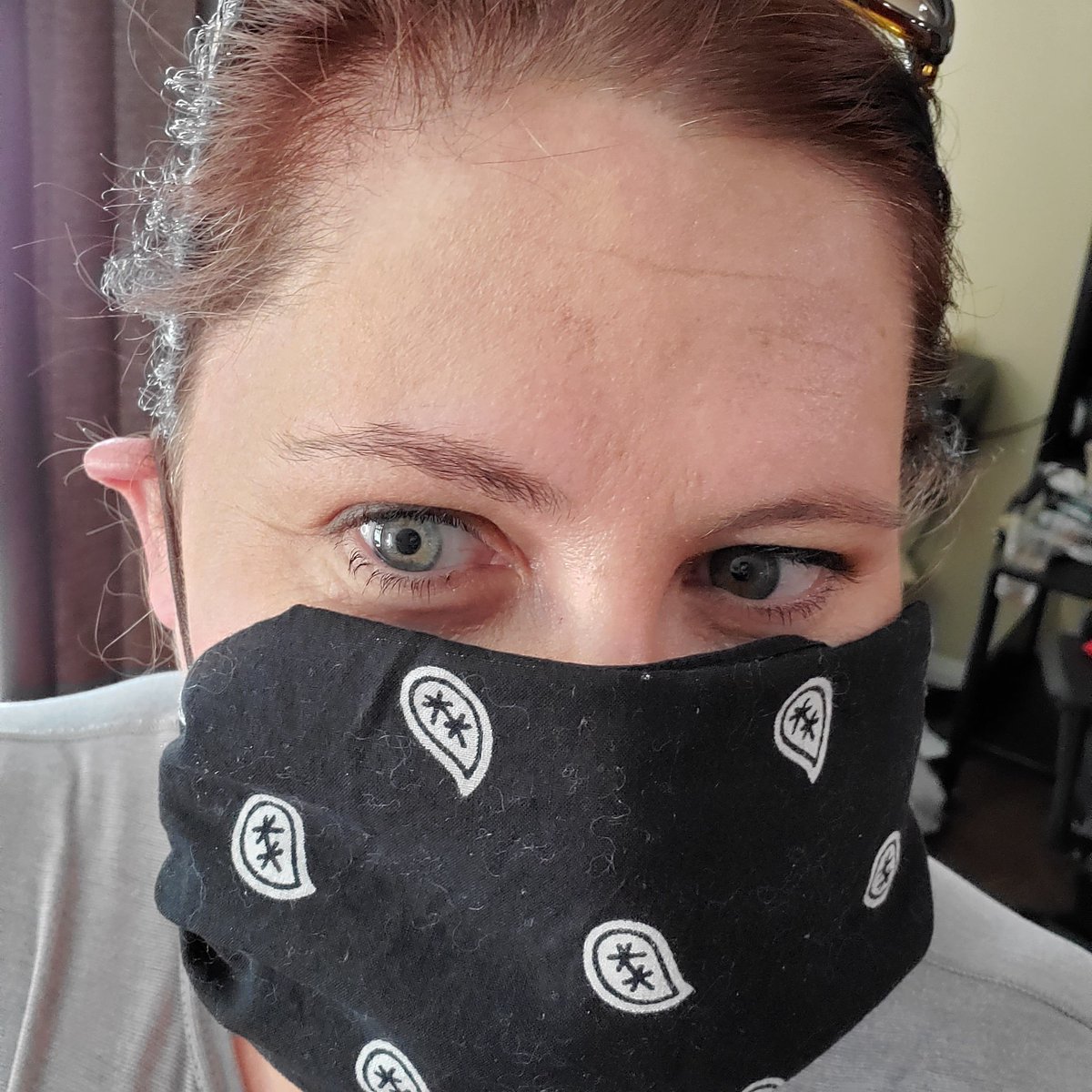 HeidiAngell's tweet photo. Day 9 of #marchofthewriters2021 lockdown lessons: that apocalypse writers who predict humanity will rip itself apart in crisis were partly right. Yes, people will hoard tp but they will also make millions of masks for those in need. Outlook is everything #sgn #lookforlove https://t.co/GA5VVTWGGJ