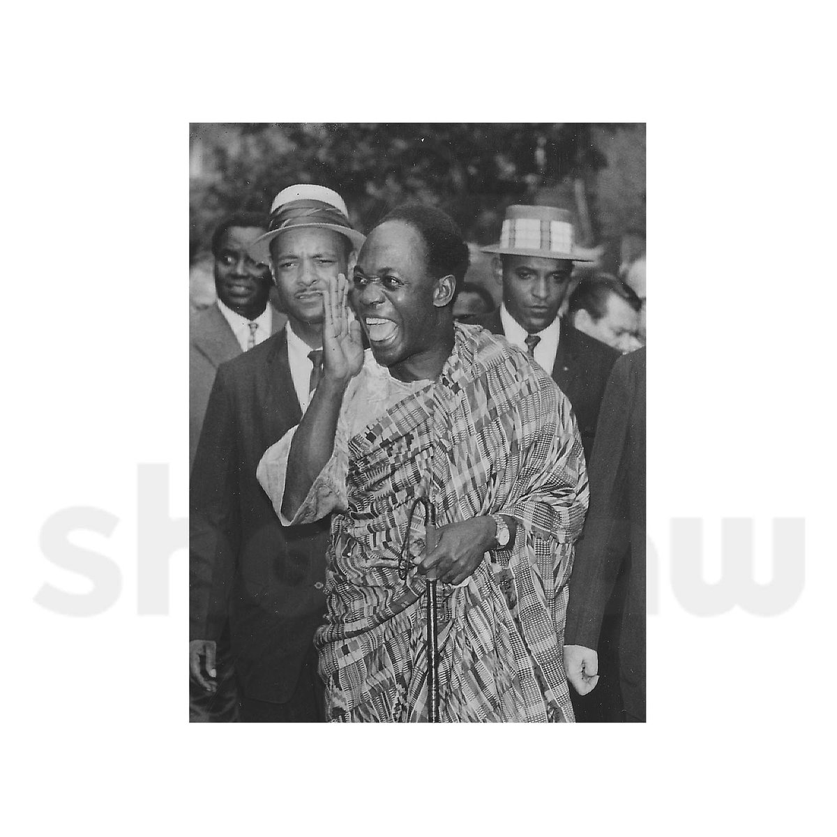 shopnaw's tweet photo. Dr. Kwame Nkrumah, laughing at the haters who said he couldn’t lead Ghana to Independence 🤩🤩🤩
#GH64 #Ghana #GhanaAt64 #ghanaindependence #GhanaIndependenceDay #GhanaMonth #GrowingUpAsAGhanaian #GhanaWeb22 #GhanaianLounge #DateRush #ComingToAmerica2 #davido https://t.co/cP4kXT3mOT