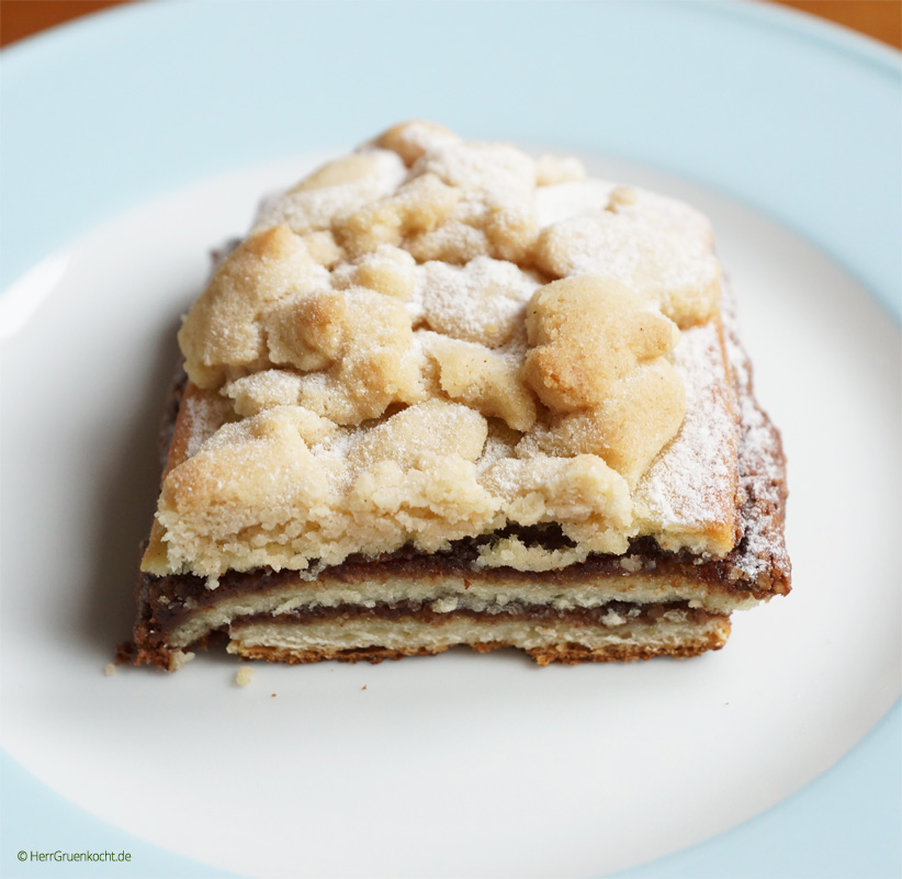 HerrGruenkocht's tweet photo. Nuss-Striezel mit und ohne Streusel ganz einfach selber backen
#backen #Striezel #Nuss #KaffeenachmittagsstundenmitnettenMenschenundNussstriezelnvonHerrGruenkocht
https://t.co/CiRH76sT2m https://t.co/sOmeYQ9kHg